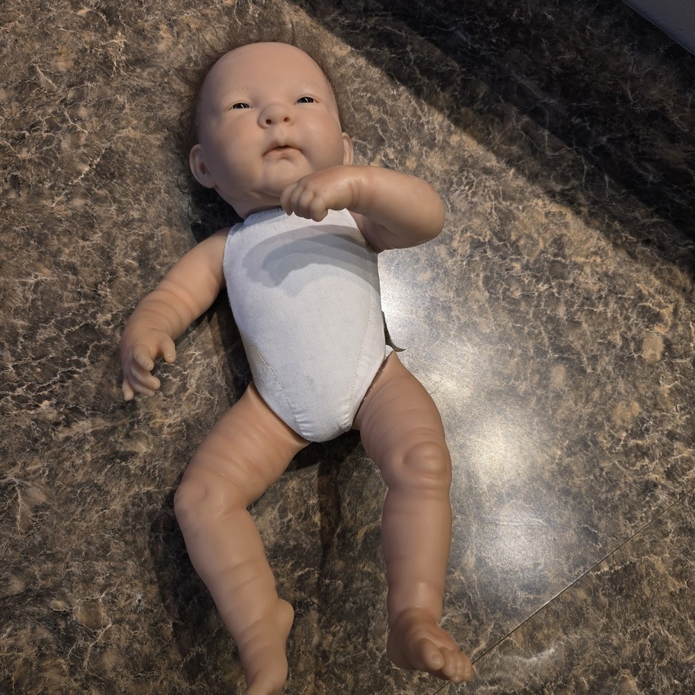 17" Reborn Berenguer Baby Doll Weighted With Cloth Body Around 3.2 Lbs 03-05 - Picture 4 of 14